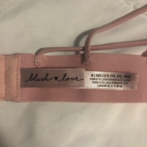vs pink heart bralette - Picture 4 of 4